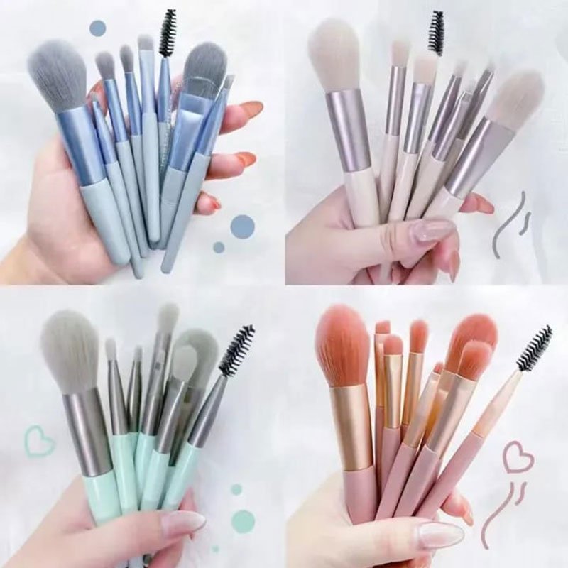 Makeup Brush 8-Piece Set with Plastic Pouch